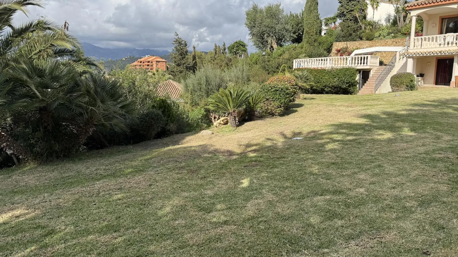 Grand Villa! With Golf & Sea View!! Marbella Willa