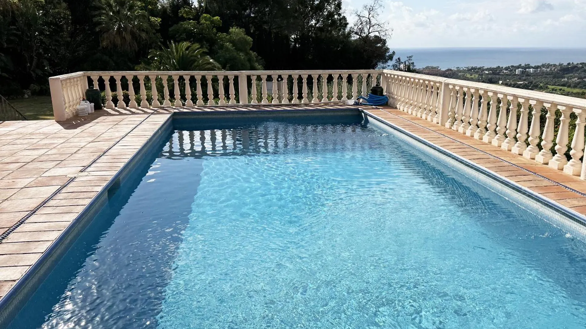 Grand Villa! With Golf & Sea View!! Marbella 0*,  Hiszpania
