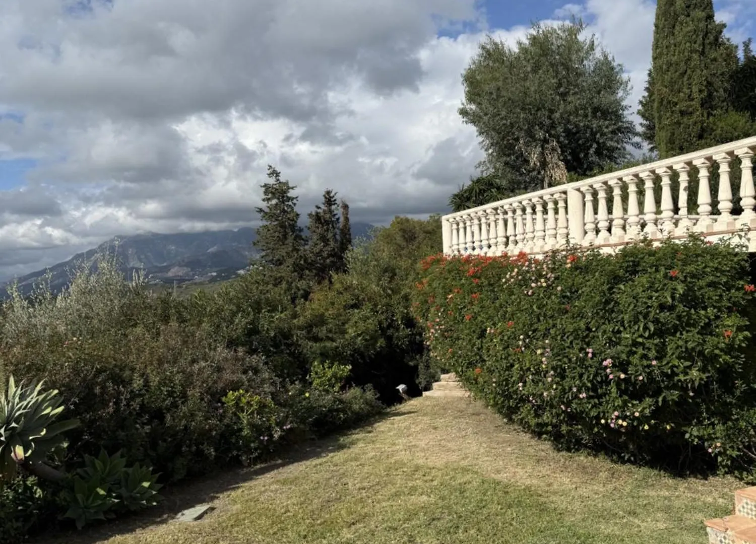 Vila Grand Villa! With Golf & Sea View!! Marbella